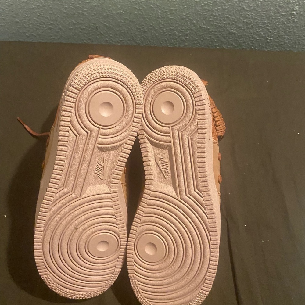 SF Air Force 1 High Dusty Peach men size 9 same women size 10.5 missing 1 strap - Picture 6 of 7